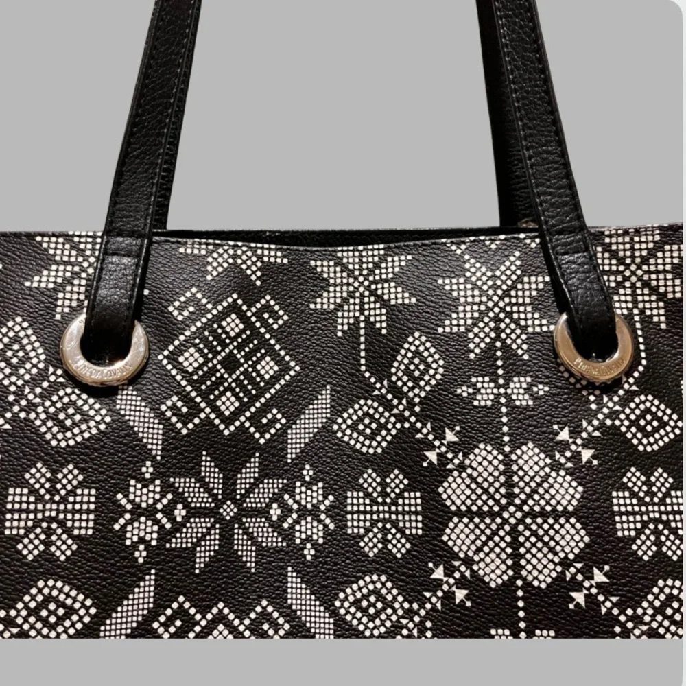 VINTAGE RARE Pineda Covalin Tote
Floral White Snowflakes Print - Picture 6 of 16